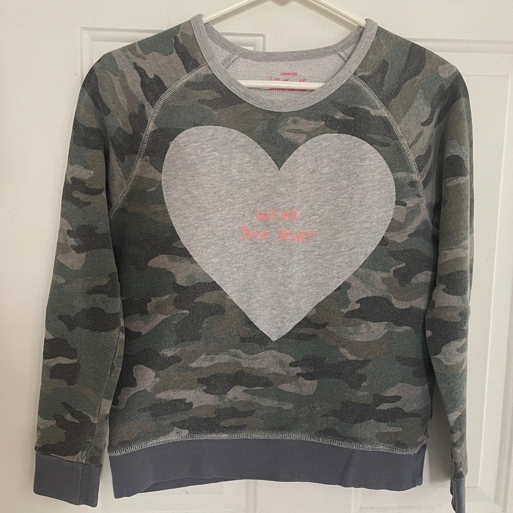 J Crew Crewcuts  Collectibles Girls Heart Sweatshirt